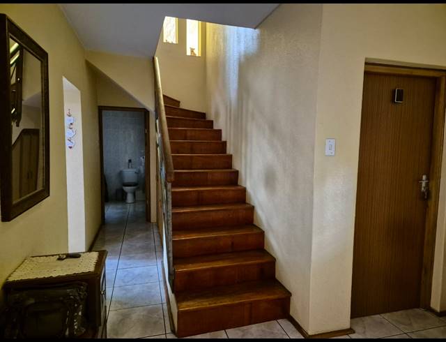 4 BEDROOM HOUSE FOR SALE IN VANDERBIJLPARK SE 3